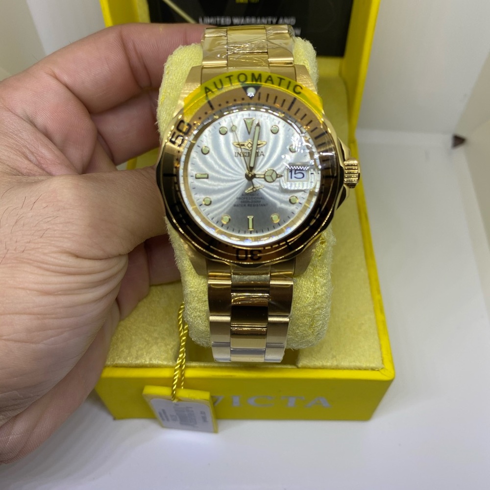 🎉🎉Invicta Watch🎉🎉